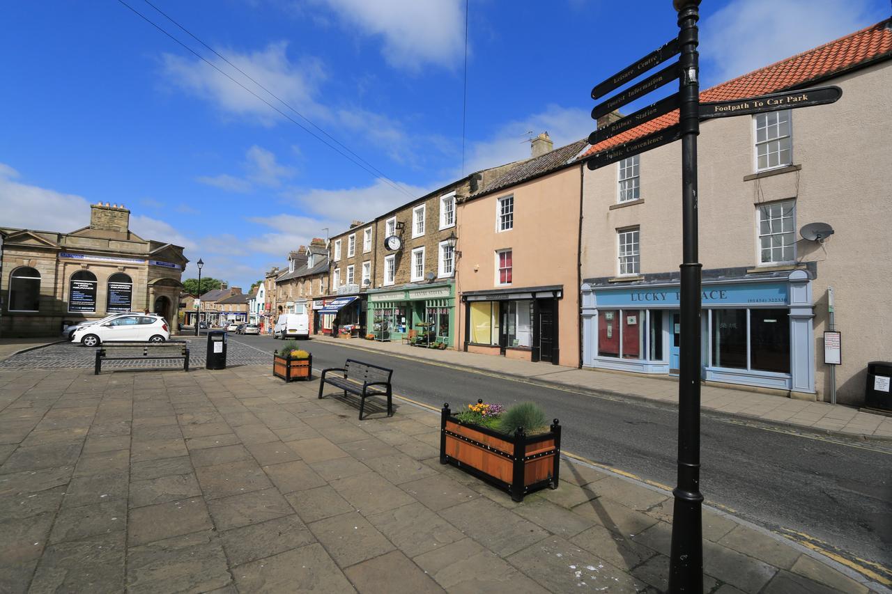 Centre Of Britain Hotel Haltwhistle Exterior photo